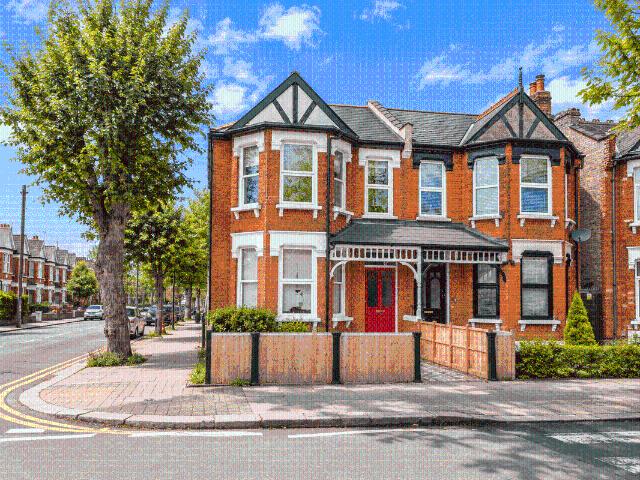 Room for rent in Bowes Park, Greater London
