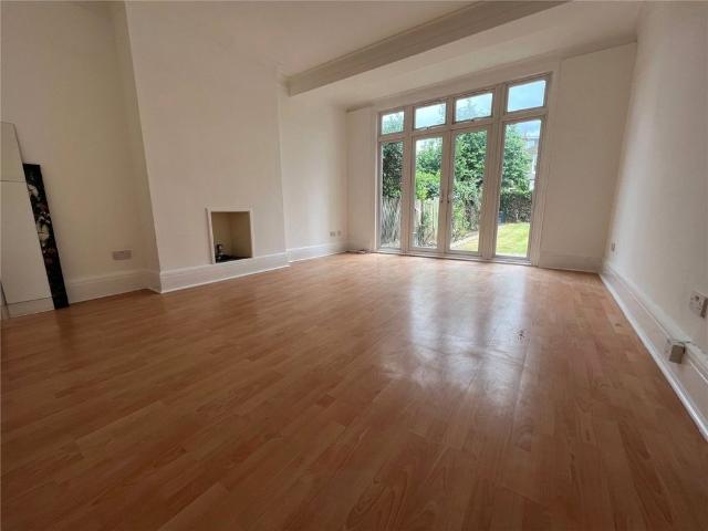 Apartment for rent in Palmers Green, Greater London