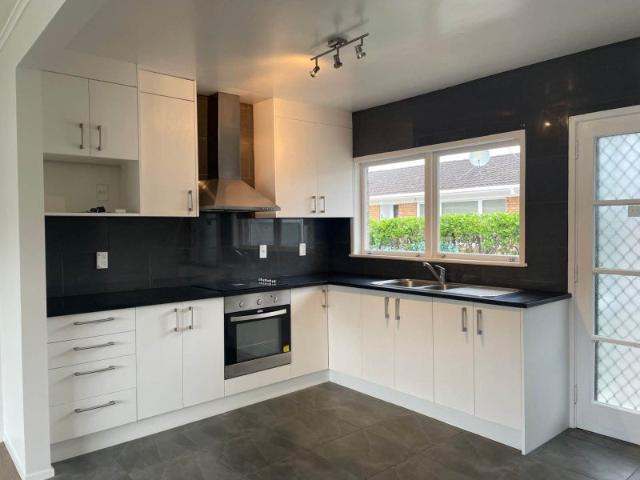 Apartment for rent in Wairau Valley