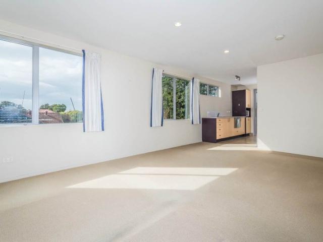 Apartment for rent in Wairau Valley