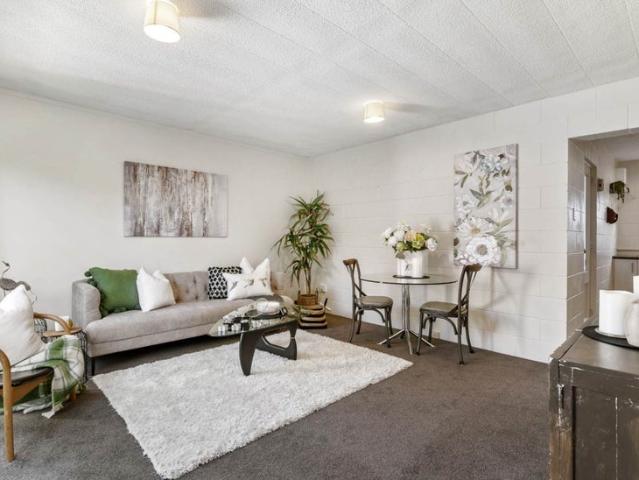 Apartment for rent in Whangaparaoa, Oroua County