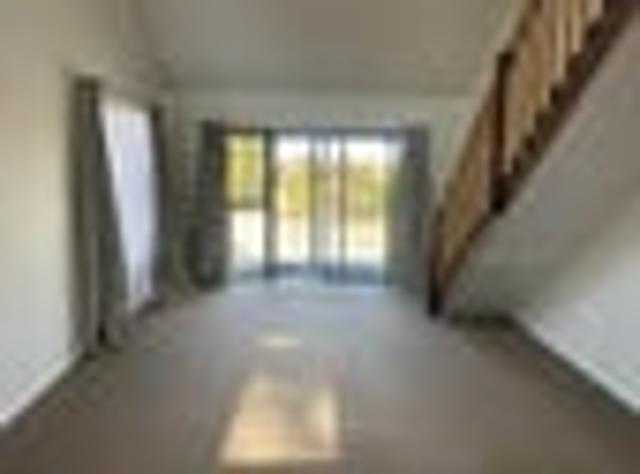 Townhouse for rent in Whangaparaoa, Oroua County