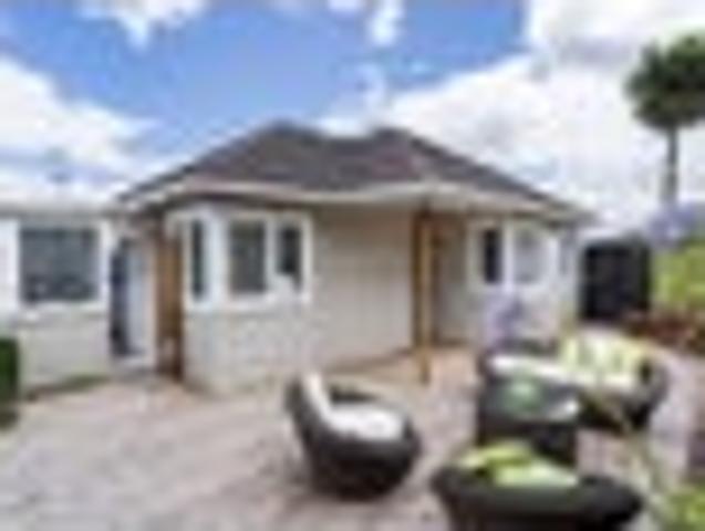 House for rent in Waiake, Hibiscus and Bays