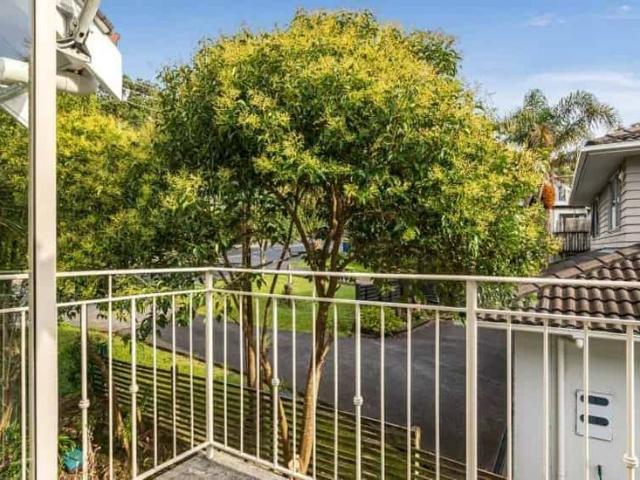 Townhouse for rent in Whangaparaoa