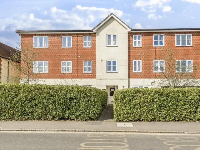 Apartment for rent in Slough
