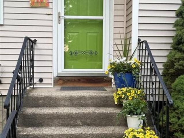 House for sale in Nesconset