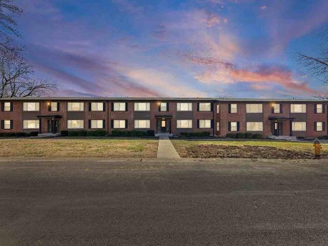 Apartment for rent in Brampton Place, Overland Park