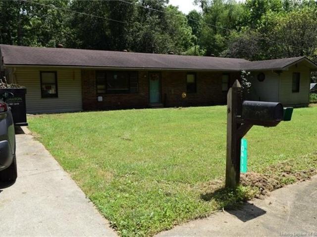 House for sale in Henryville