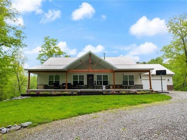 House for sale in Henryville