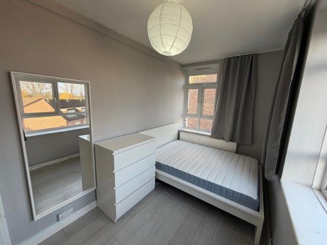 Room for rent in Tottenham Hale, Greater London