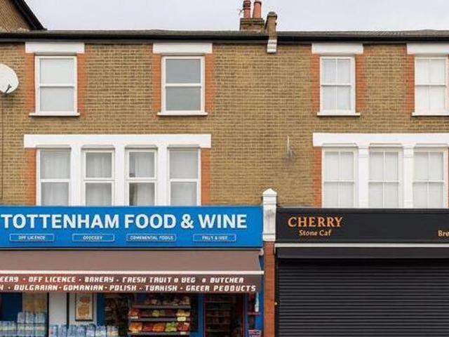 House for sale in Lyons, Greater London