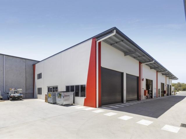 Warehouse for rent in Toombul, Queensland