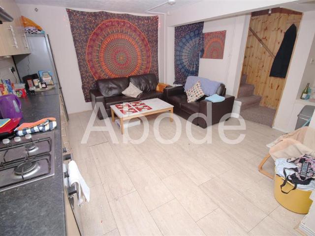 House for rent in Hyde Park, West Yorkshire