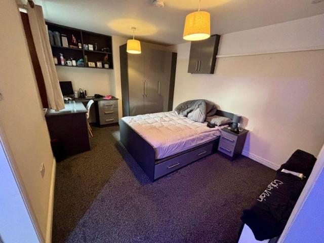 House for rent in Hyde Park, Leeds