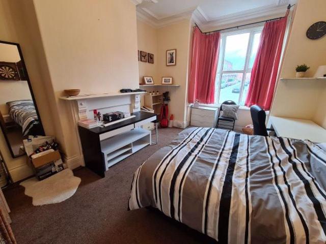 House for rent in Hyde Park, Leeds