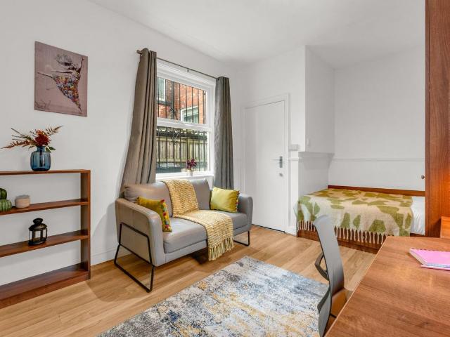 House for rent in Hyde Park, West Yorkshire