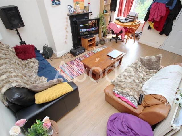 House for rent in Hyde Park, West Yorkshire
