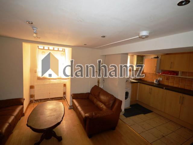 House for rent in Hyde Park, West Yorkshire