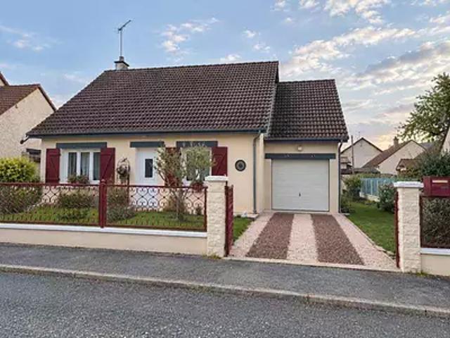 Maison vente à Le Bourg, Bruère-Allichamps