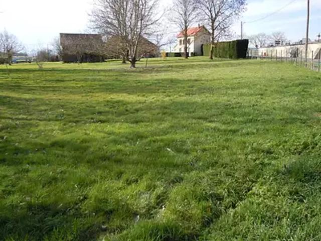 Terrain vente à Vichy, Brugheas