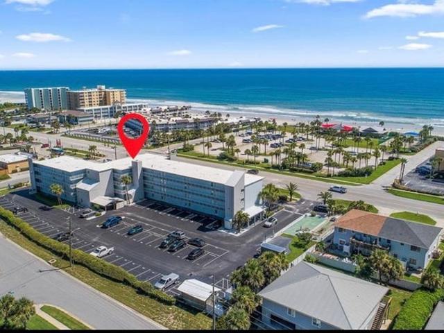 Room for rent in New Smyrna Beach, Florida