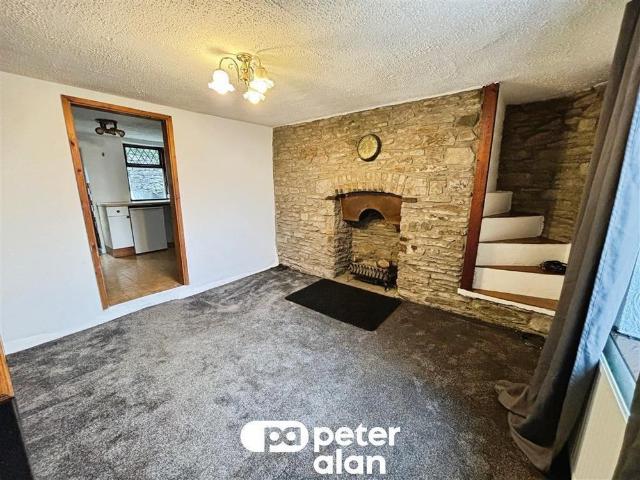 House for rent in Cwm-nant-gwynt, Crumlin