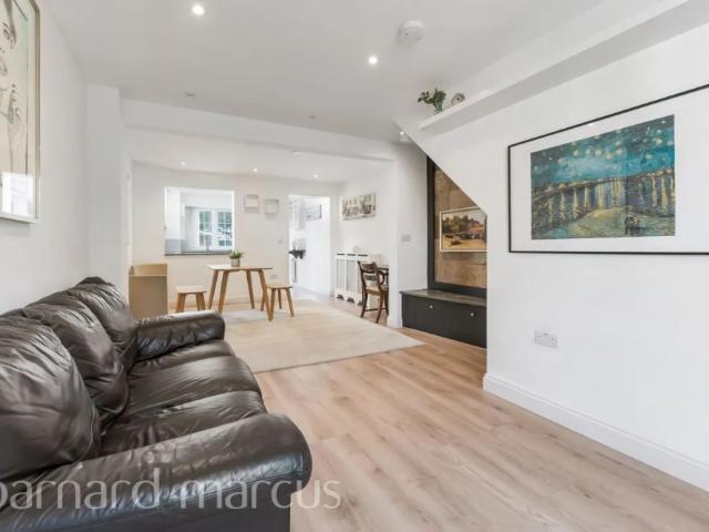 House for rent in London Borough of Hounslow, Greater London