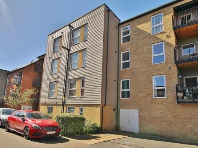 House for sale in Spring Vale, Hampshire