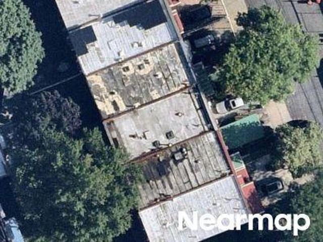 House for sale in The Bronx, Arverne