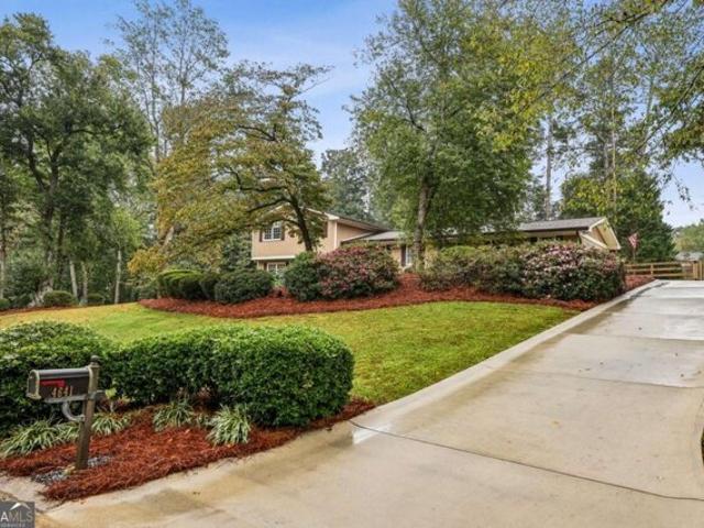 House for sale in Dunwoody, Georgia