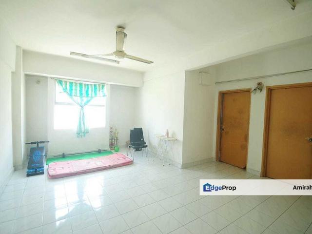 Condominium for sale in Petaling, Alam Impian