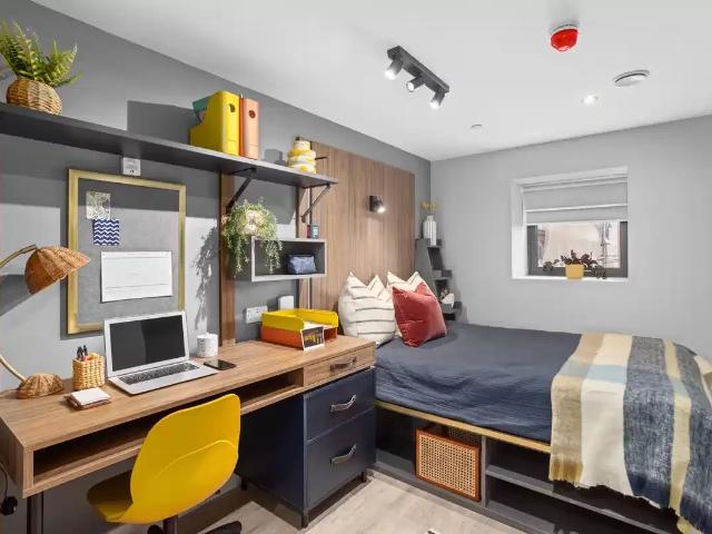 Apartment for rent in The Polygon, City Of Southampton