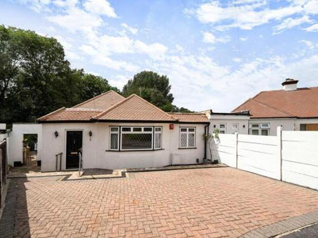 House for sale in Pinner, Greater London
