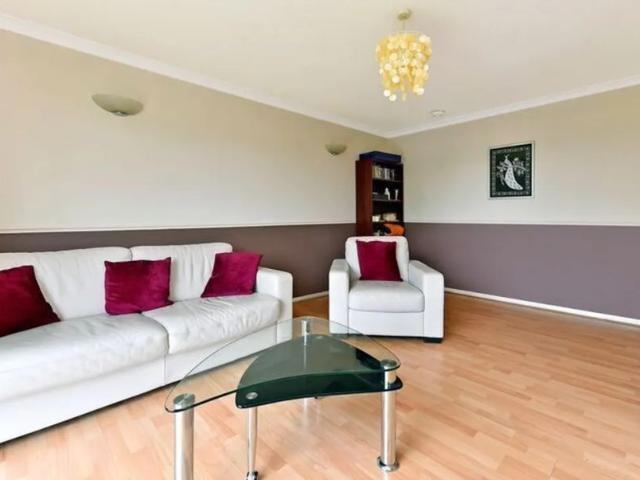 Apartment for rent in New Southgate, Greater London