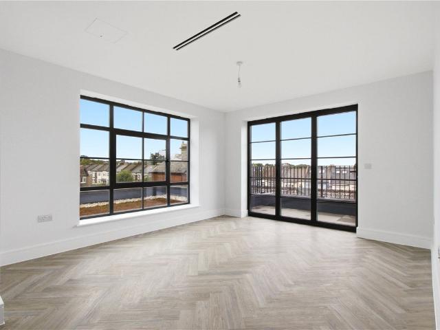 Apartment for rent in Brunswick Park, Greater London