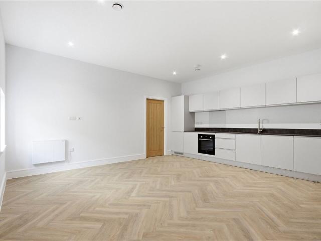 Apartment for rent in North London Business Park, Greater London