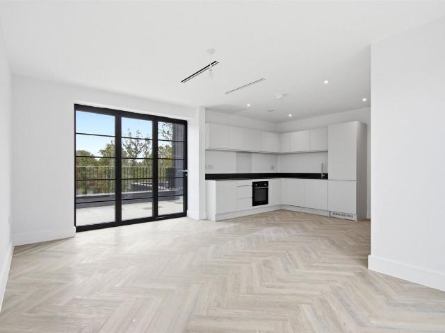 Apartment for rent in Brunswick Park, Greater London