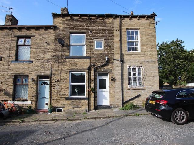 House for rent in Greengates, Bradford