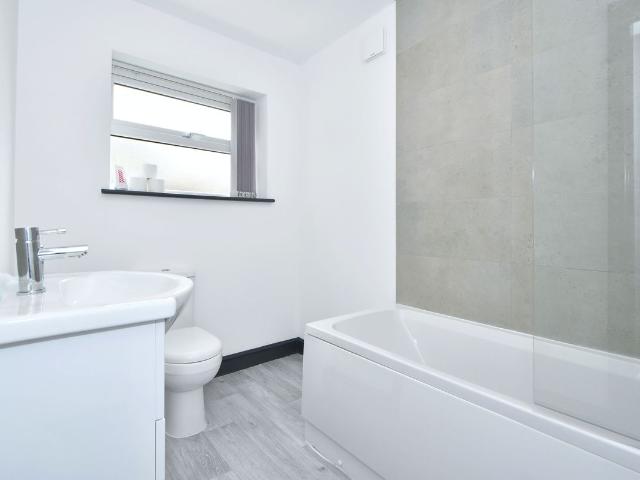 House for rent in Joiner's Square, Hanley