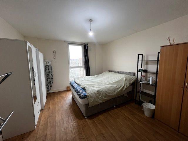 Room for rent in London Borough of Ealing, Perivale
