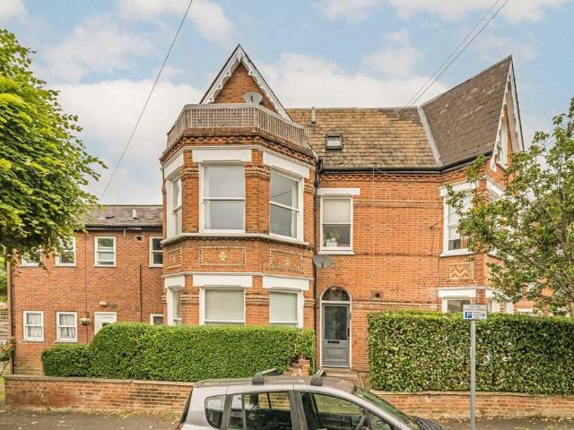 Apartment for rent in Norbiton, Greater London