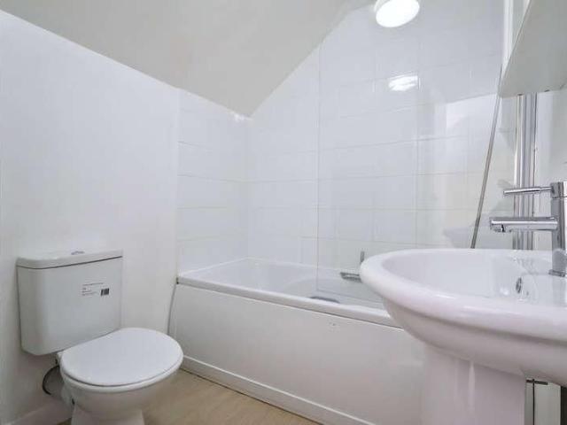 Apartment for rent in Kingston Upon Thames, Norbiton