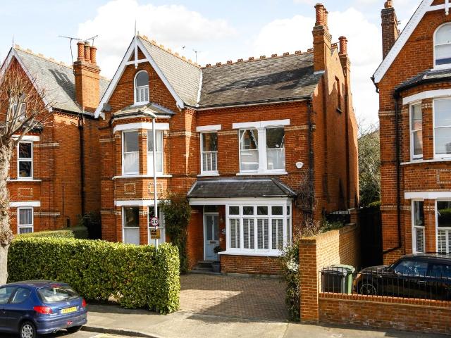 House for rent in Royal Borough of Kingston upon Thames, Greater London