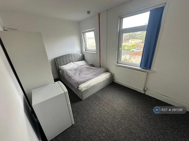 House for rent in Eastmoor, West Yorkshire