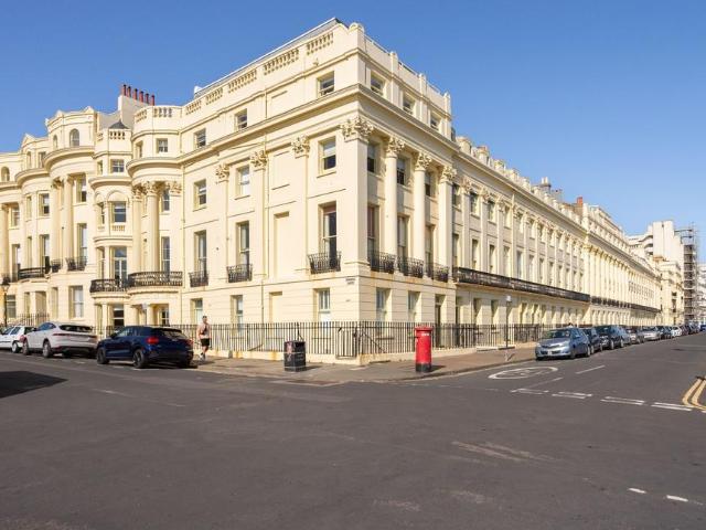 Apartment for rent in Brunswick, Hove