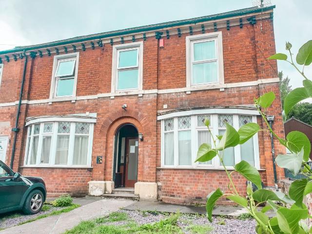 Studio for rent in Wednesbury, West Midlands