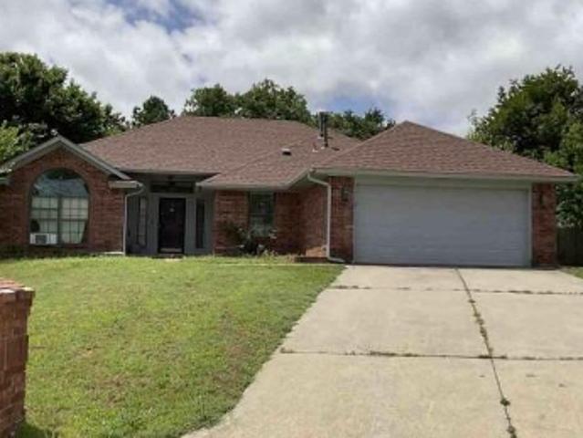 House for sale in Harrah, Oklahoma