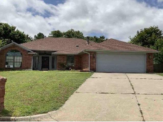 House for sale in Harrah, Oklahoma