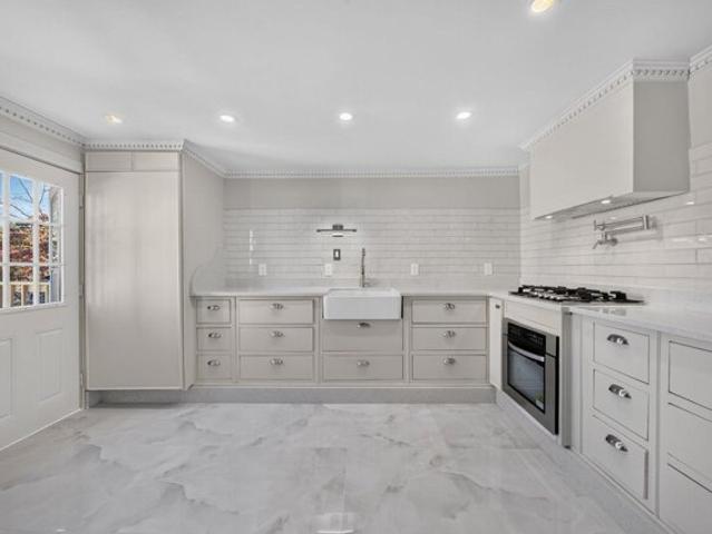 Condo for sale in Milton Upper Mills, Milton