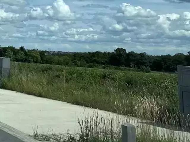 Terrain vente à Bruyères-le-Châtel, Essonne